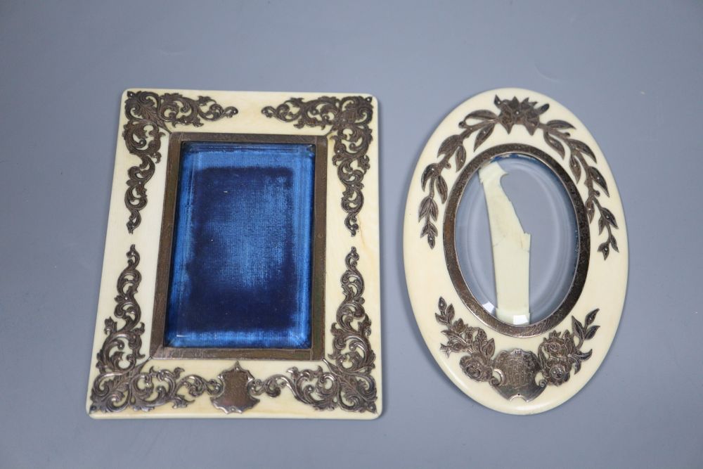 Two white metal inlaid ivory photograph frames, both by Atkin Brothers, makers mark only, 13.1cm & 12.9cm.